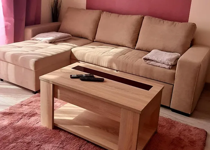 Апартаменти Bright And Quiet With Ocean View *