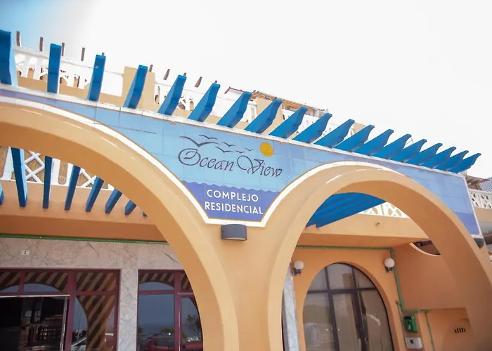 Апартаменти Bright And Quiet With Ocean View