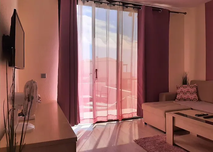 Bright And Quiet With Ocean View Адехе