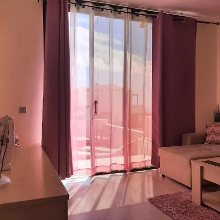 Bright And Quiet With Ocean View Адехе